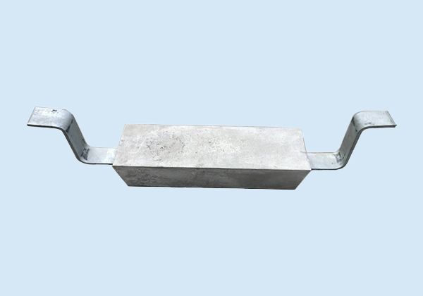 儲(chǔ)罐內(nèi)常用鋅合金犧牲陽極